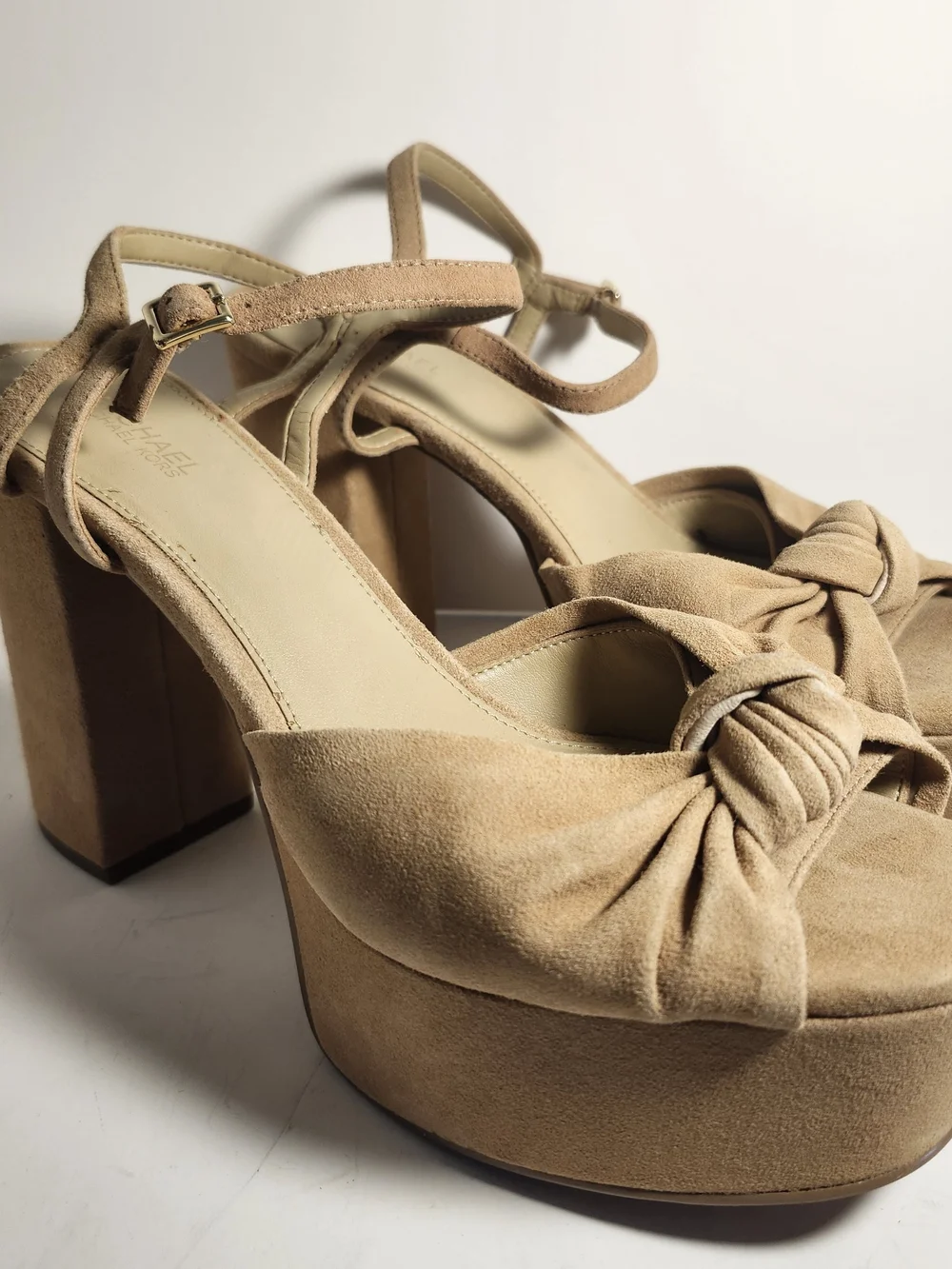 Michael Kors Size 7.5 Tan Suede Platform Sandals